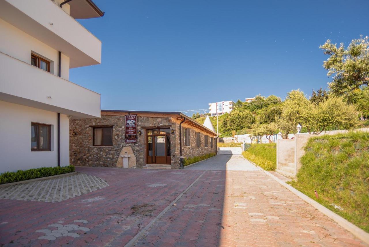 Hotel San Pietro Martin Fushe-Drac Bagian luar foto