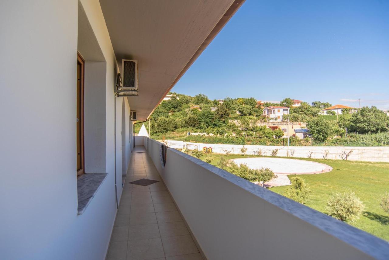 Hotel San Pietro Martin Fushe-Drac Bagian luar foto