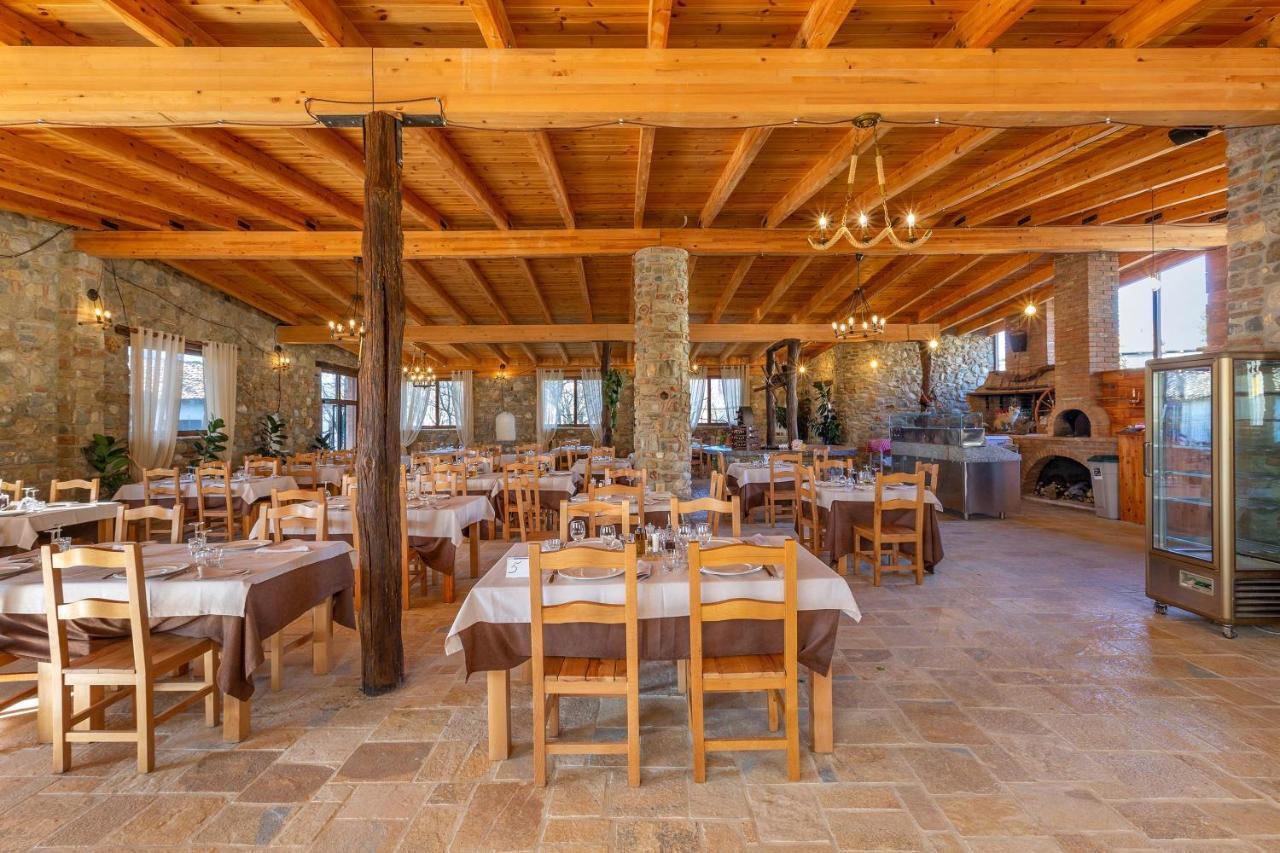 Hotel San Pietro Martin Fushe-Drac Bagian luar foto